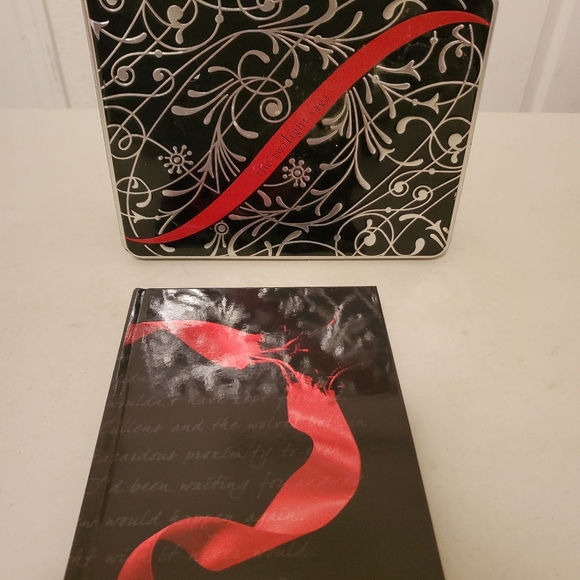 The Twilight Saga Tin box set - Picture 5 of 14